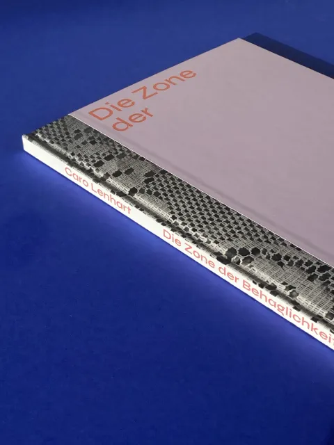 die_zone_der_behaglichkeit_caro_lenhart_cover_ruecken